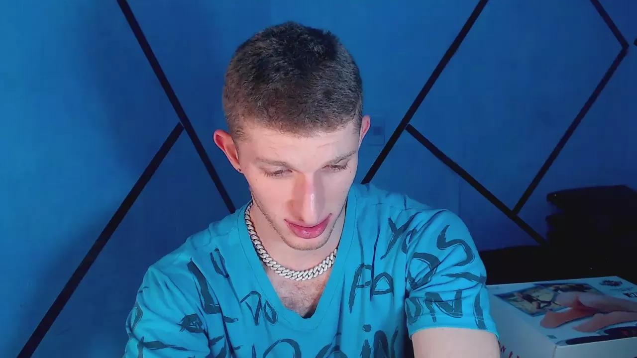 Andrewxbii webcams show profile image 