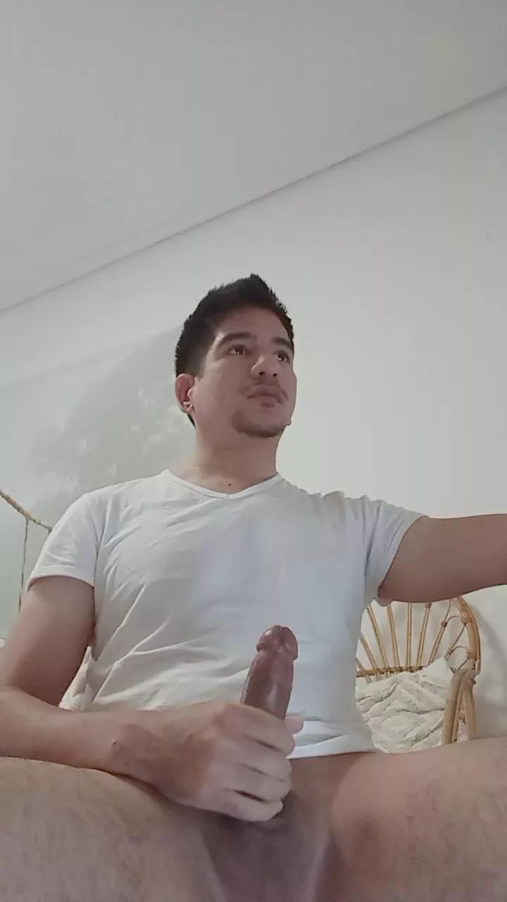 Andydam902 webcams show profile image 