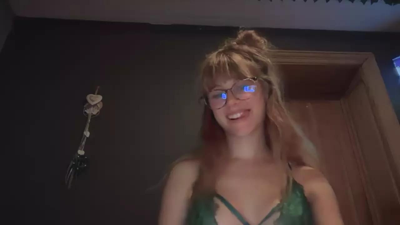 Angele_ice webcams show profile image 