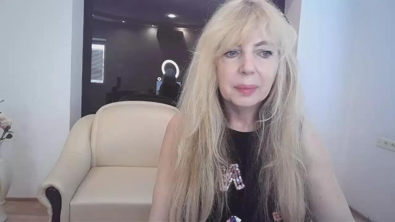 Anna_Diax from Cam4