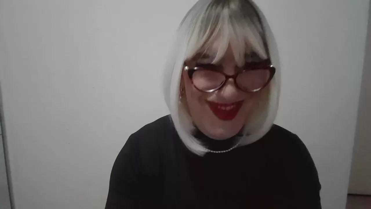 AnnaTravhot from Cam4