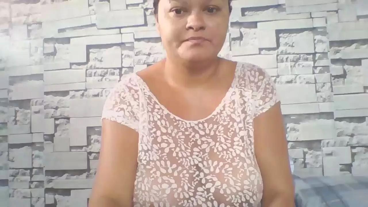 Anne_Moreninha from Cam4