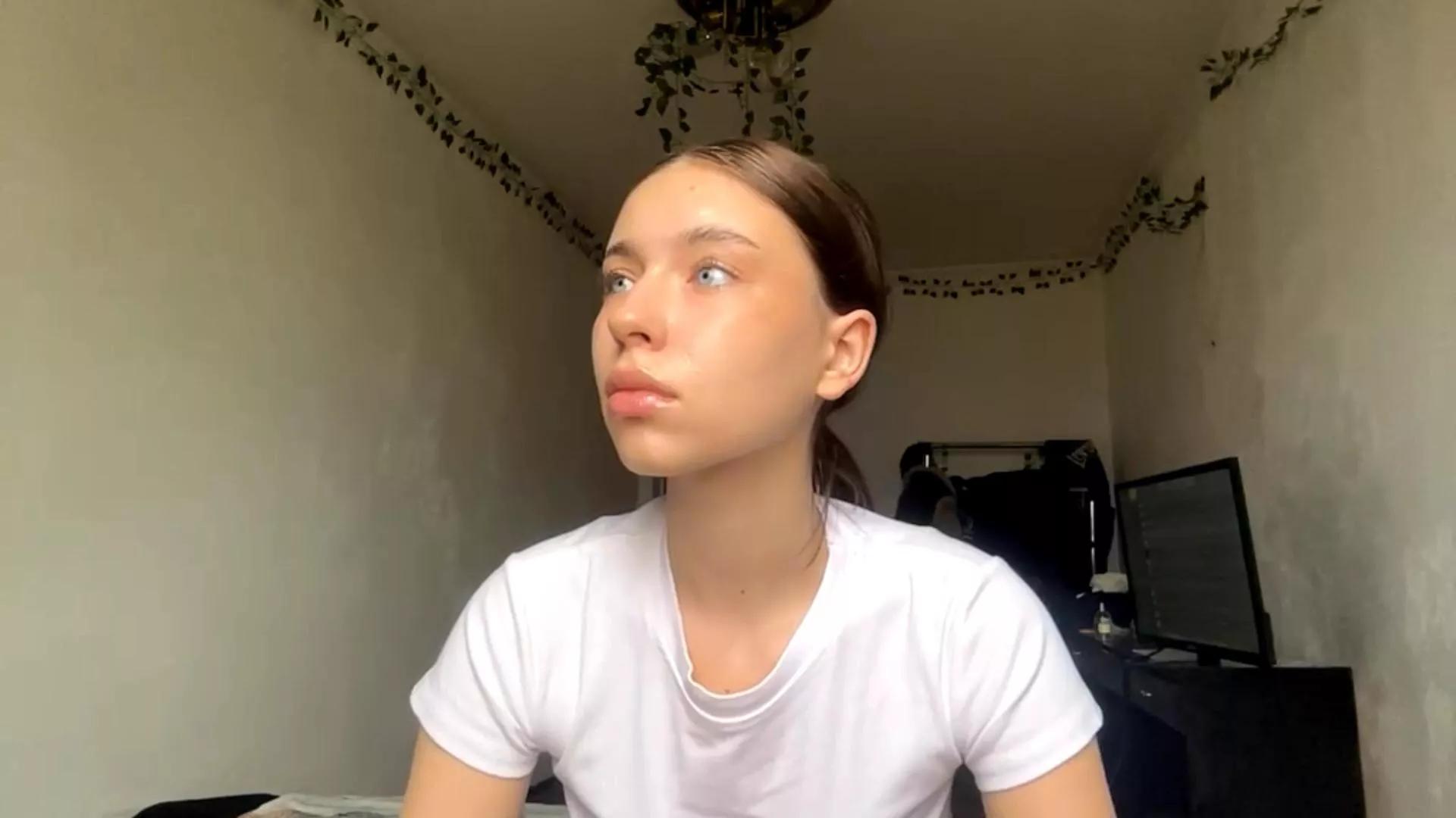 AnnieRaborn from Cam4