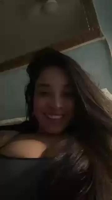 Anouk5 webcams show profile image 
