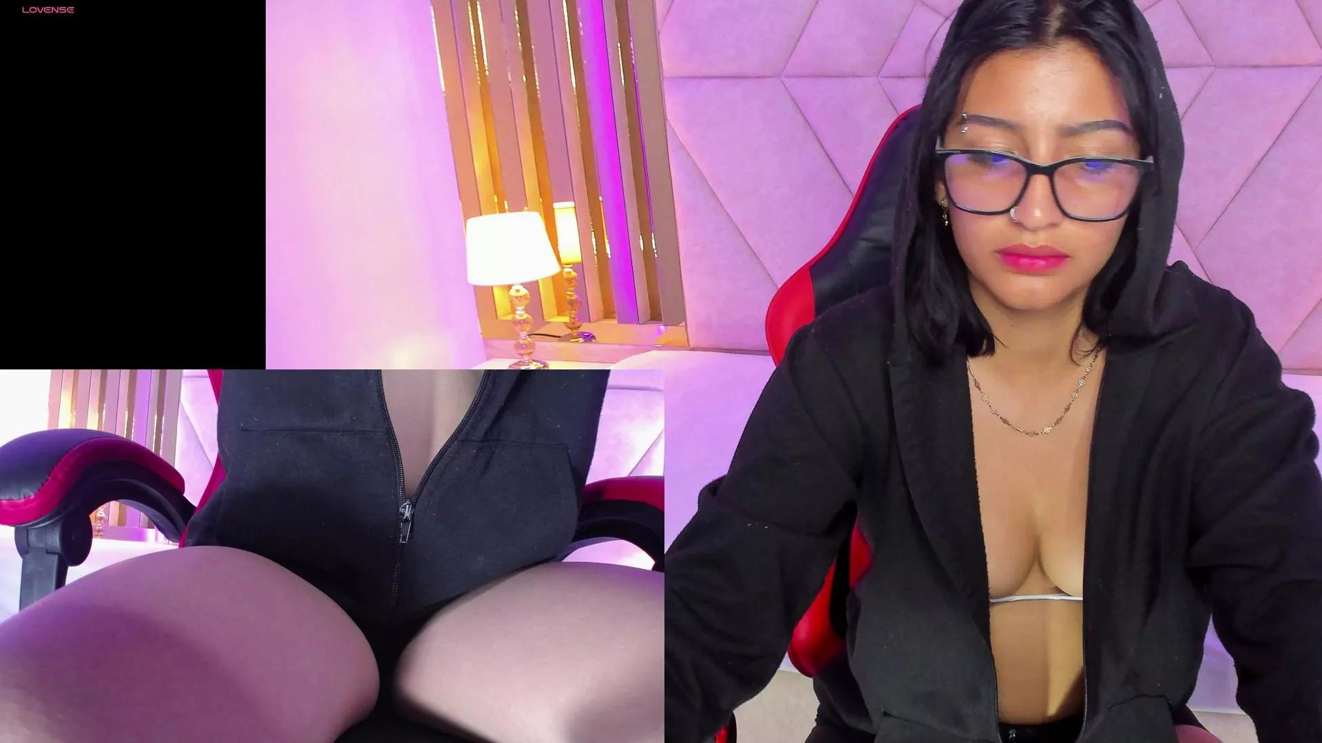 AriaNova_ from Cam4