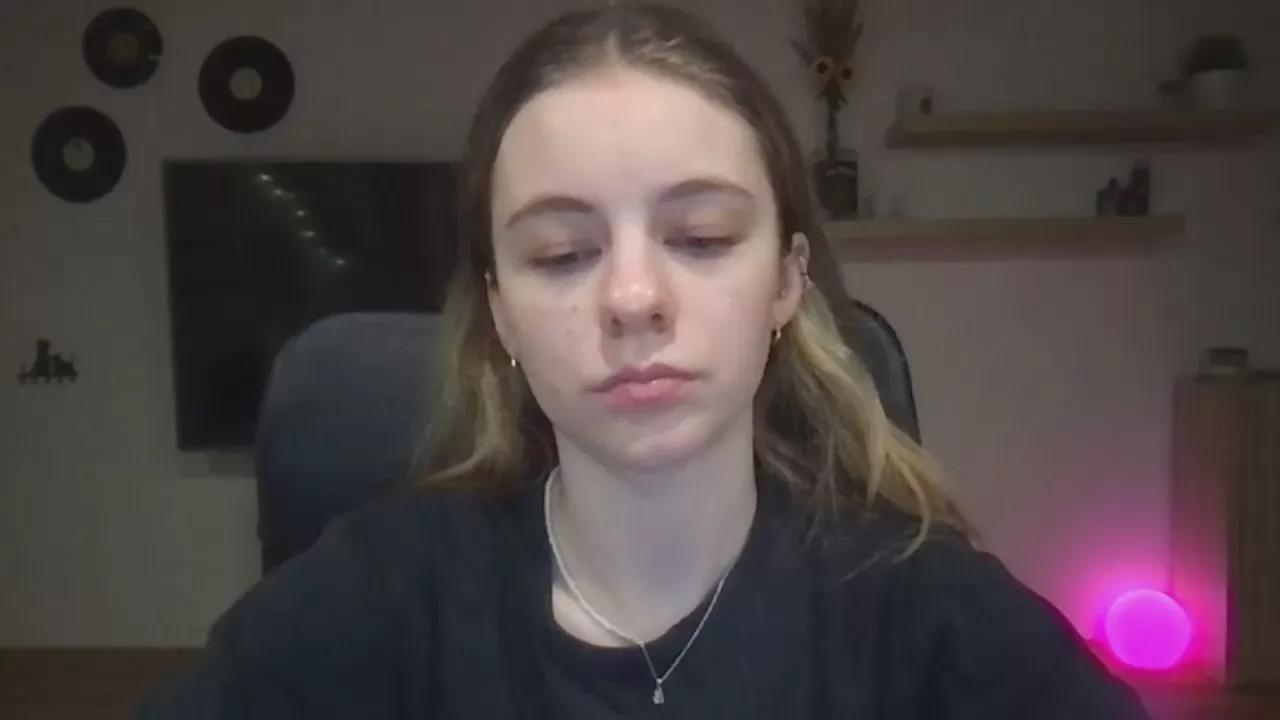 AriaYoung from Cam4