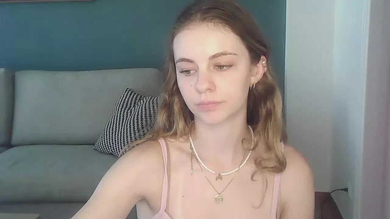 AriaYoung from Cam4