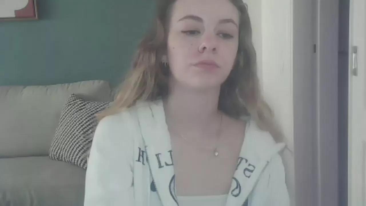 AriaYoung from Cam4
