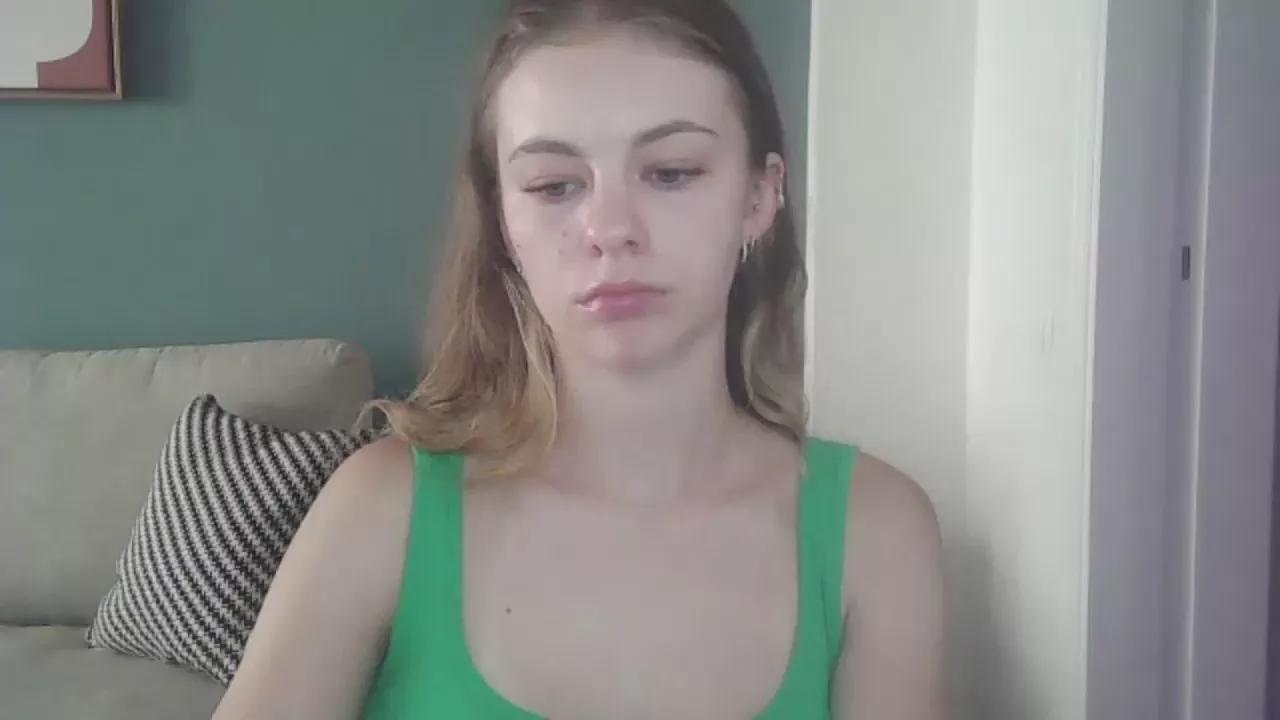 AriaYoung webcams show profile image 