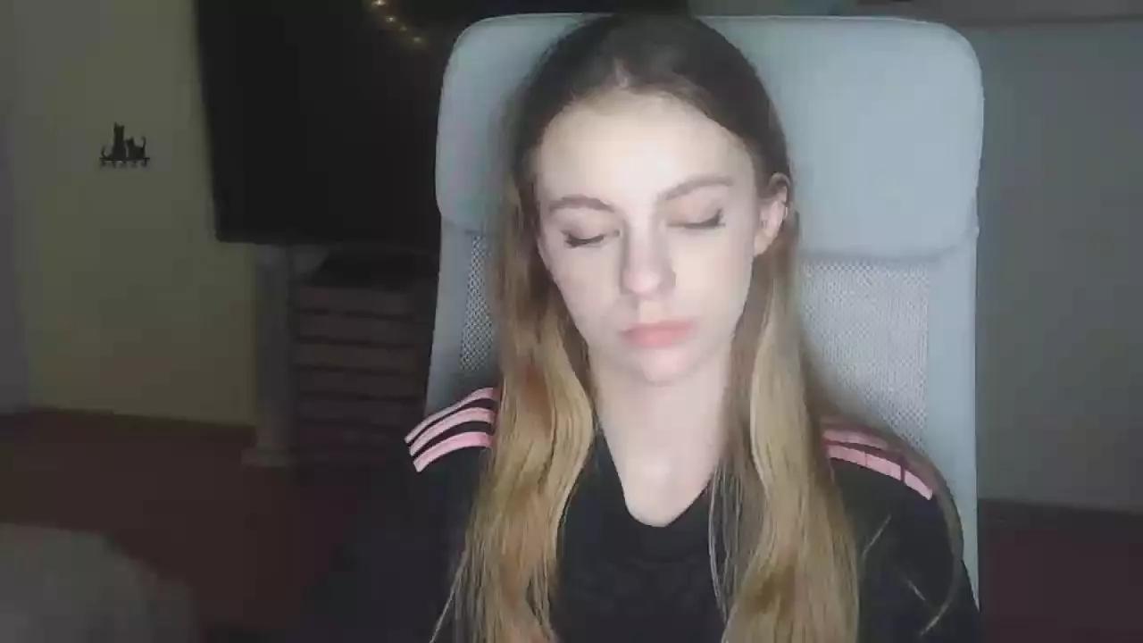 AriaYoung from Cam4