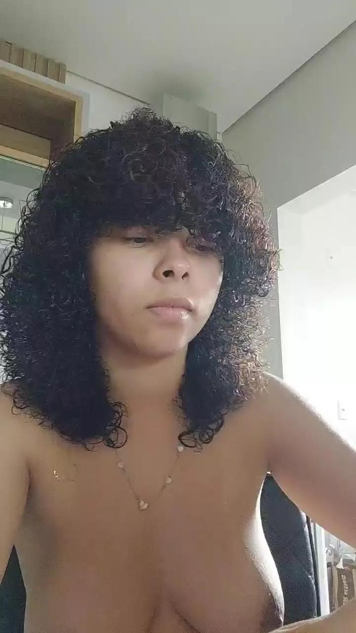 Armandinha from Cam4