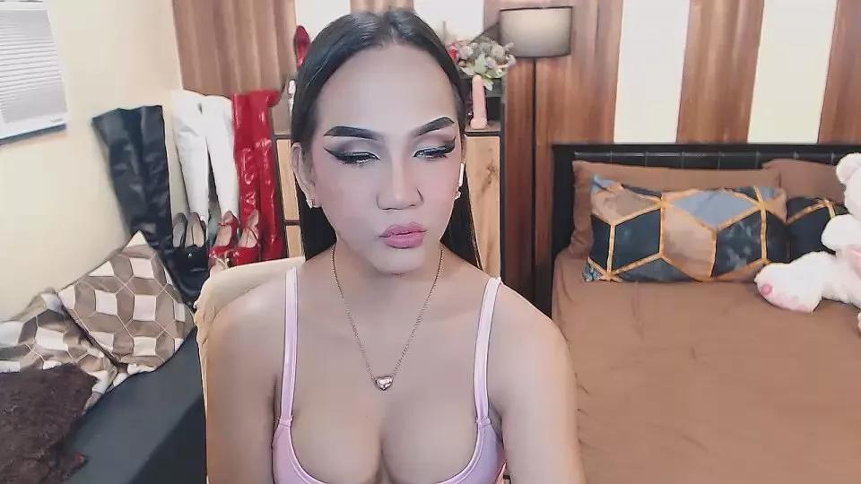 AsianDomAthena from Cam4