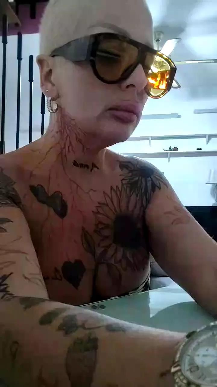 ASSERINA from Cam4