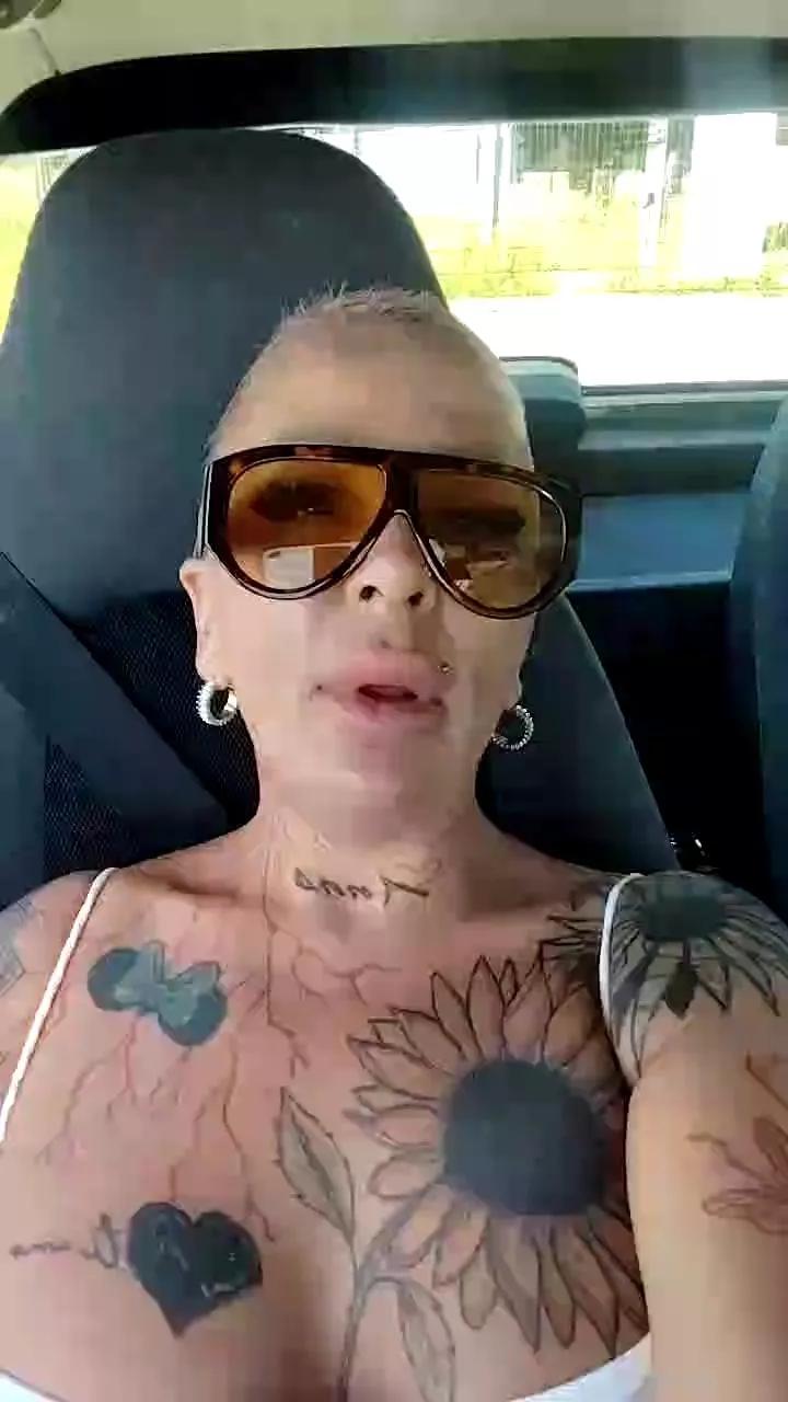 ASSERINA from Cam4