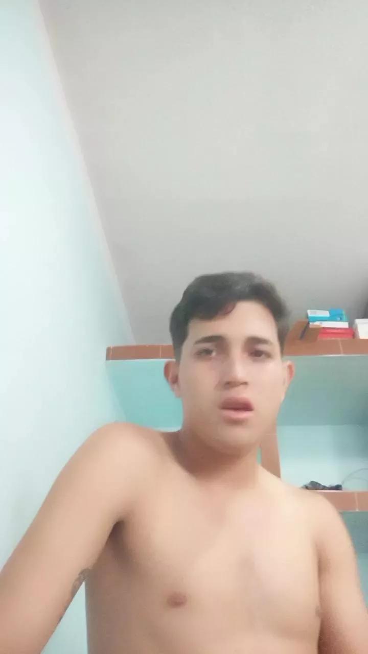 Athletic_pig webcams show profile image 