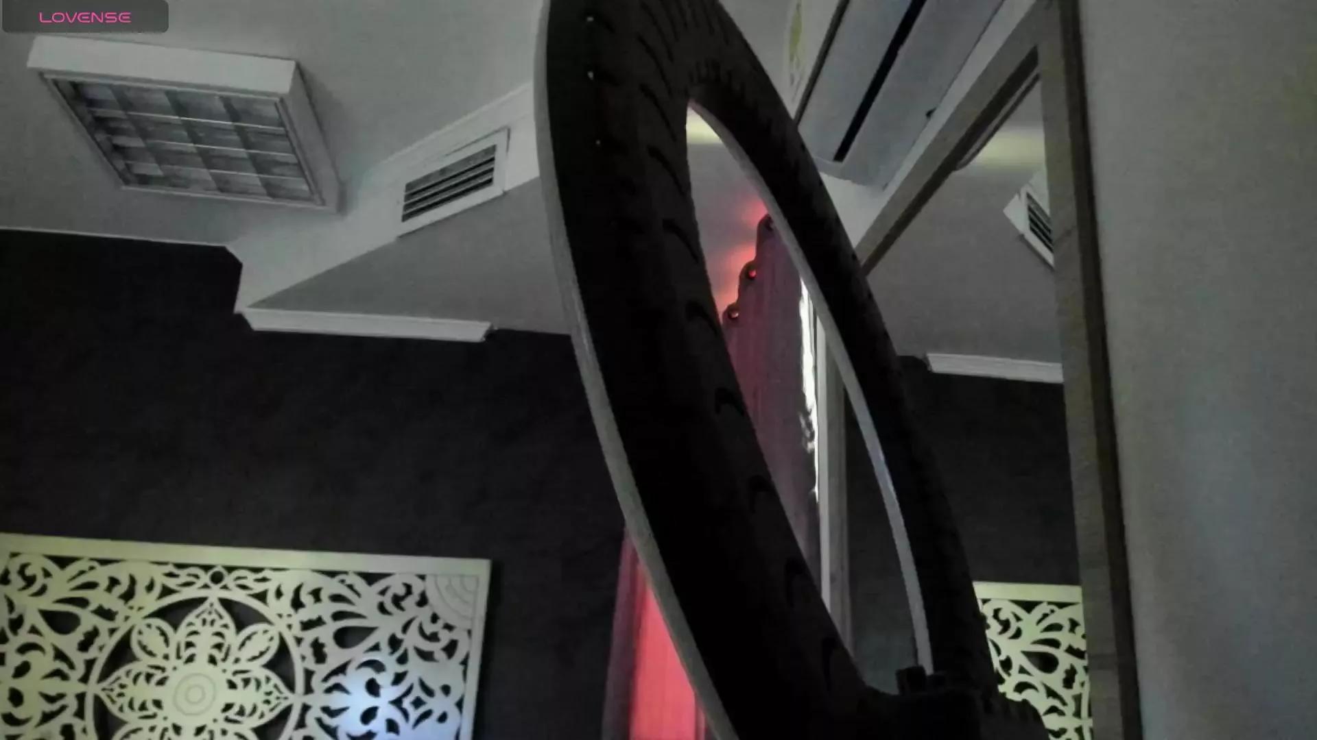 ayanami_lee from Cam4
