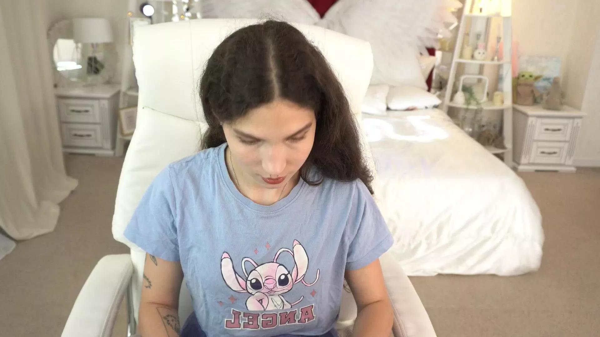 BabyFlowerr from Cam4