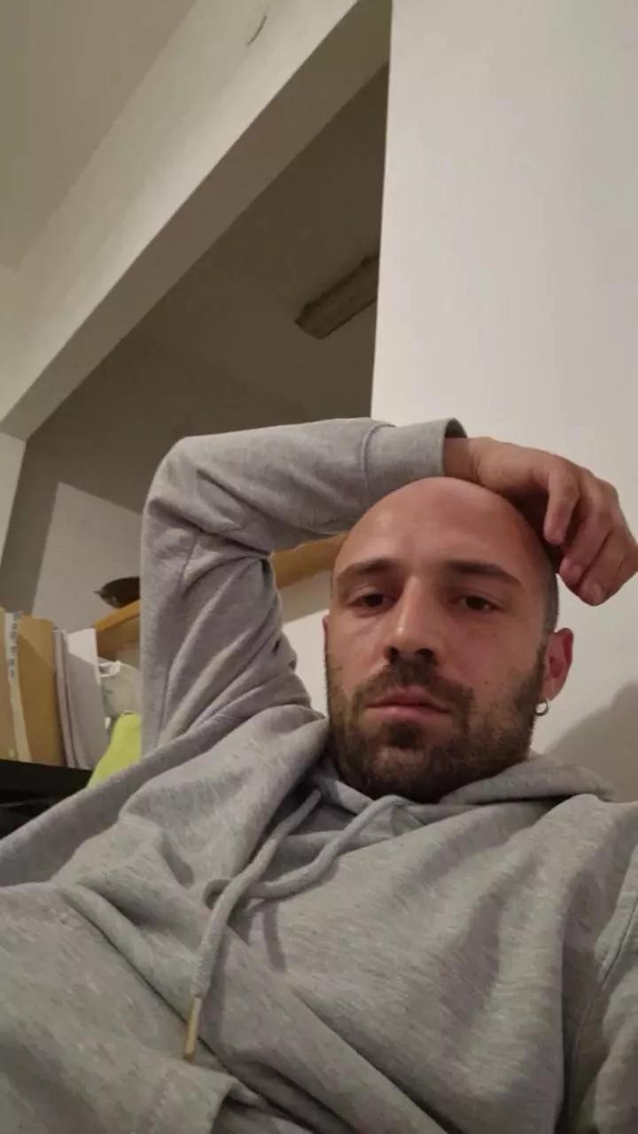 BASICO9 webcams show profile image 