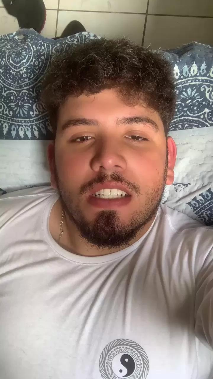 Bbbtro webcams show profile image 