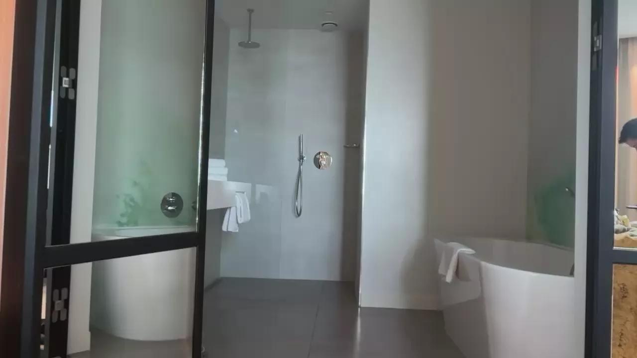 bebedb2000 from Cam4