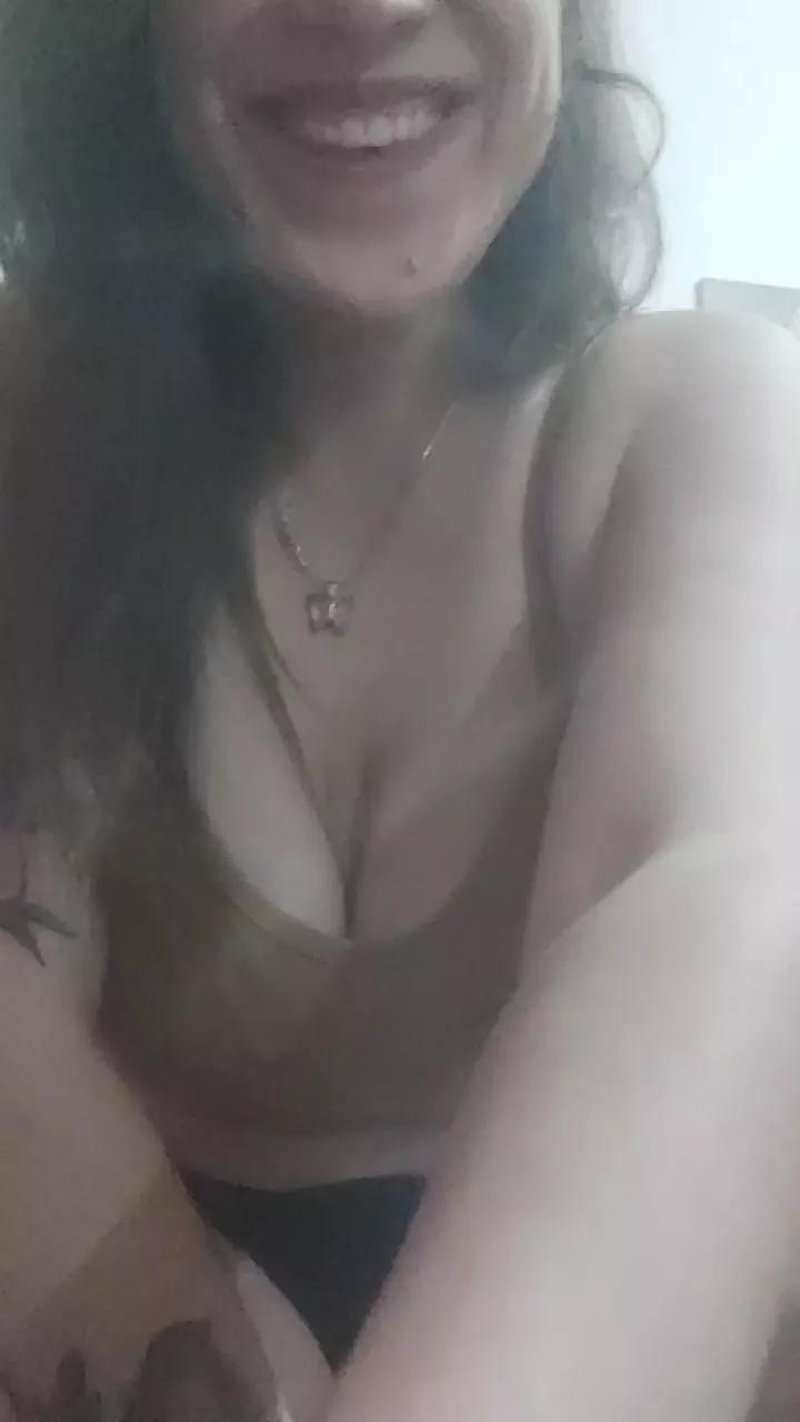 Bebitaa webcams show profile image 