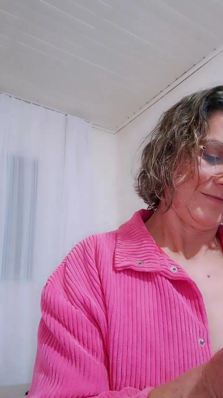 Bellaju from Cam4