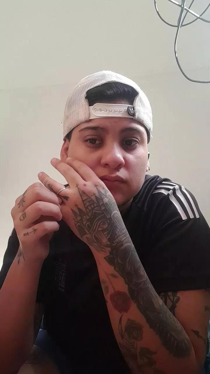 BenicioHerrera webcams show profile image 
