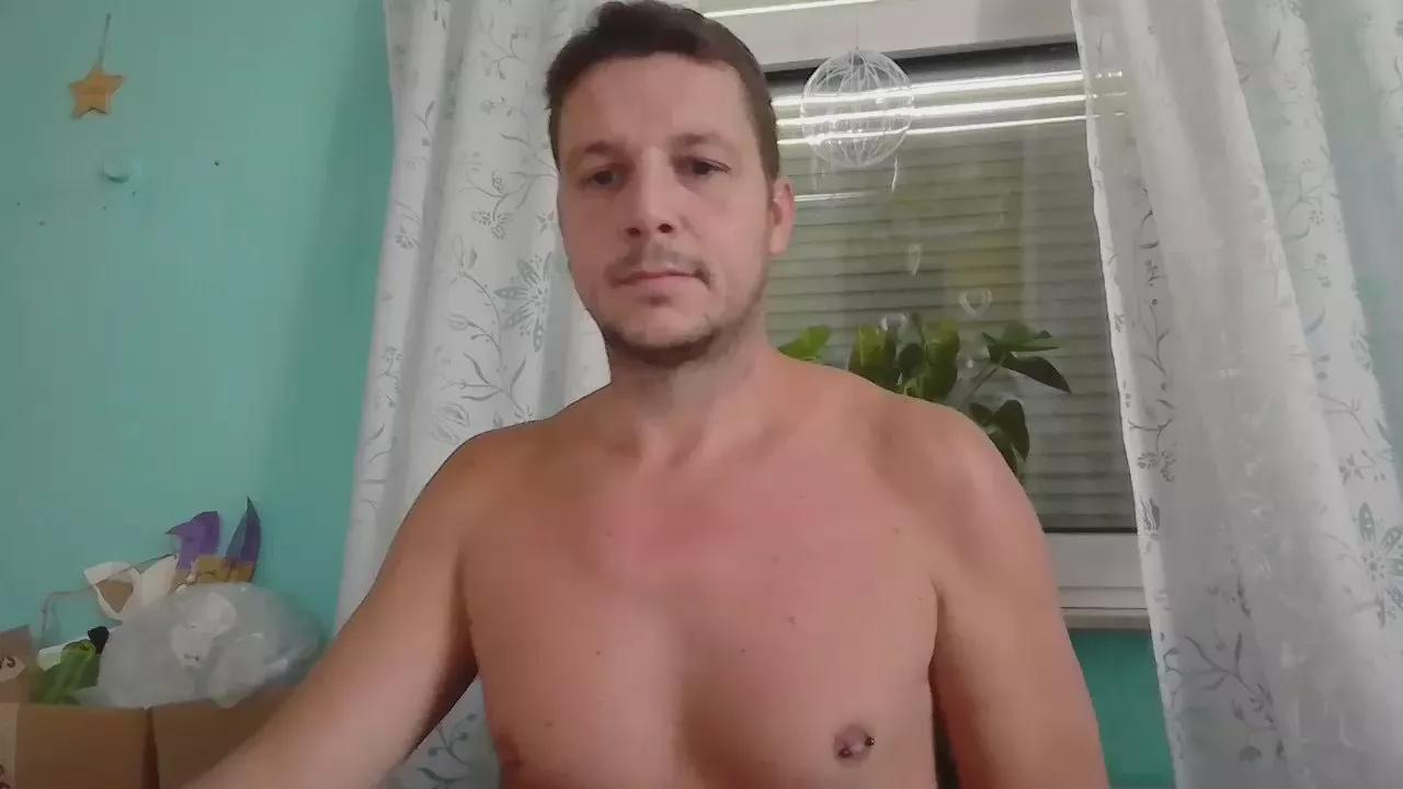 Bennyboy848 from Cam4