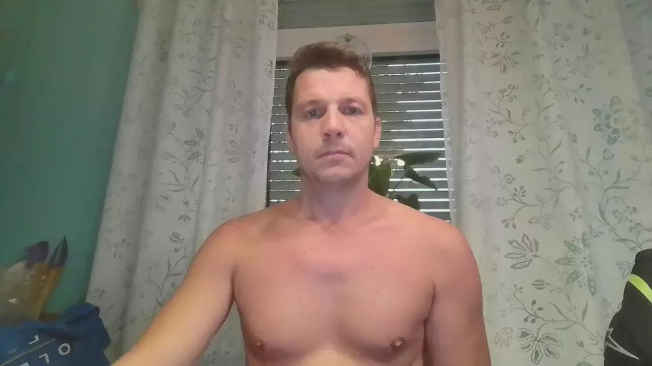 Bennyboy848 from Cam4