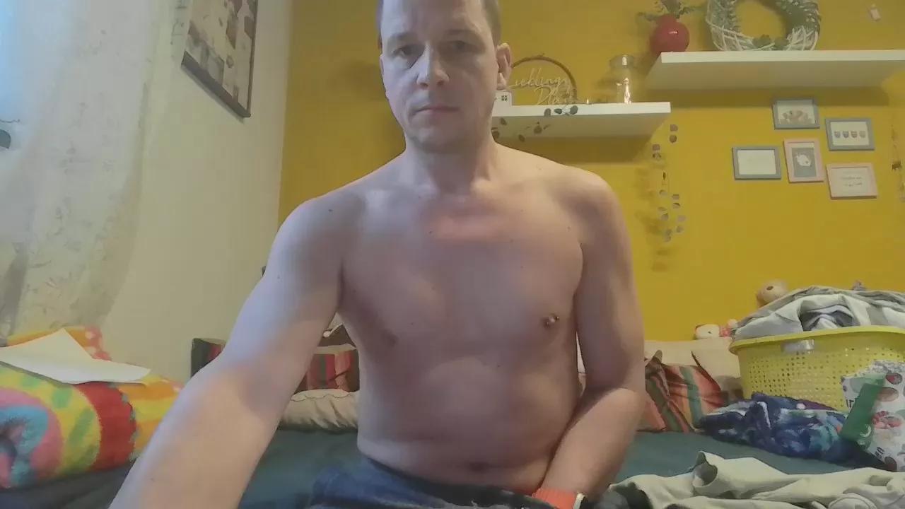 Bennyboy848 from Cam4