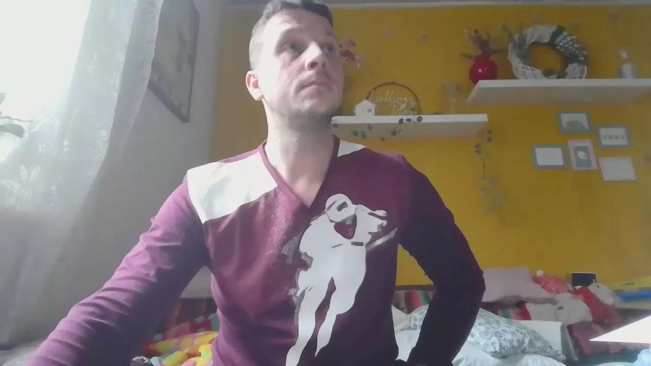 Bennyboy848 from Cam4