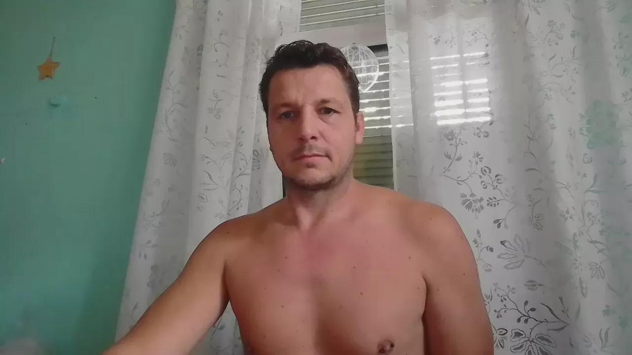 Bennyboy848 from Cam4