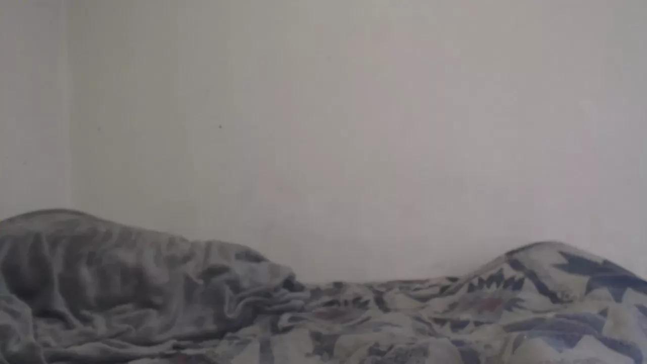 bigBUZZZZ69 from Cam4
