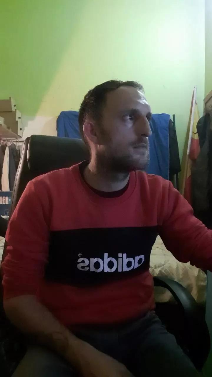 Bigcock28m3 webcams show profile image 