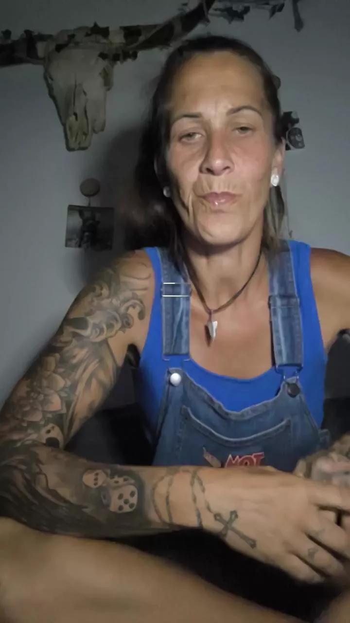 Bosslady1984 from Cam4