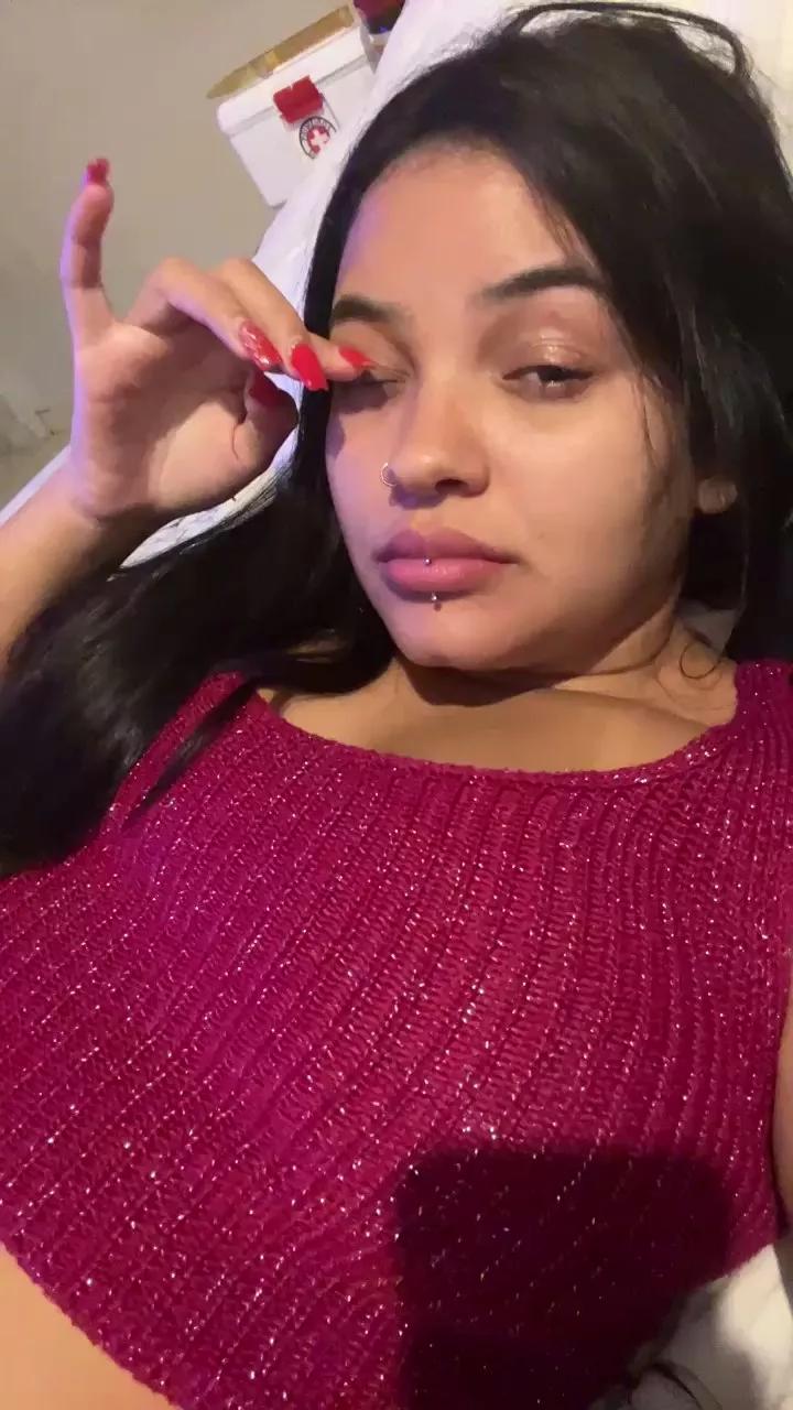 Bouzani webcams show profile image 