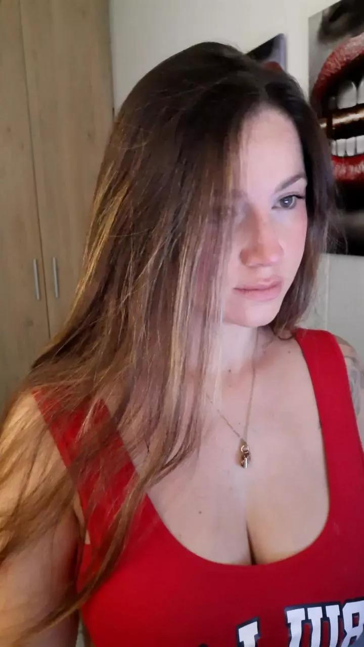 BruunaLove_ from Cam4