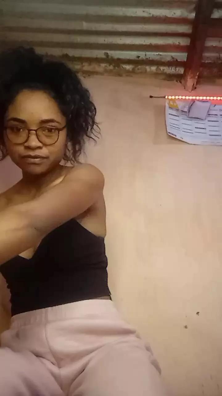 Bryanah webcams show profile image 