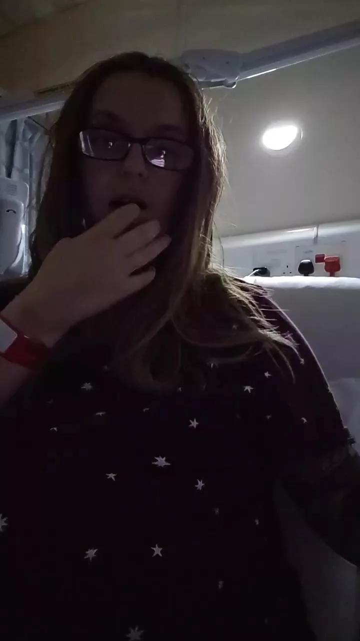 Bun_in_the_oven webcams show profile image 