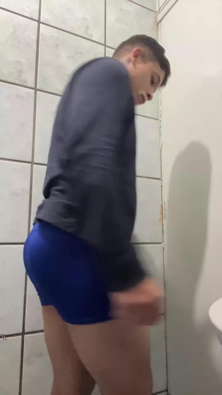 CabaMacho22 from Cam4