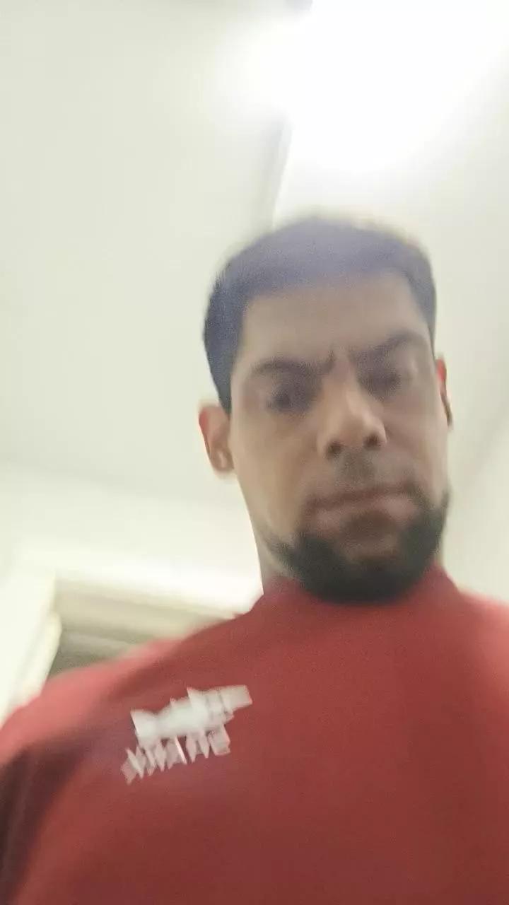 Carlosiq1 webcams show profile image 