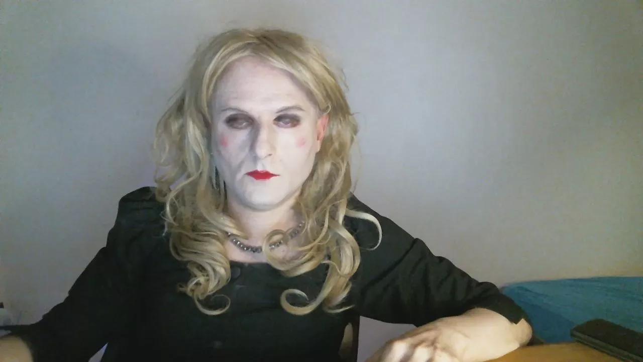 Carol34938 on Cam4