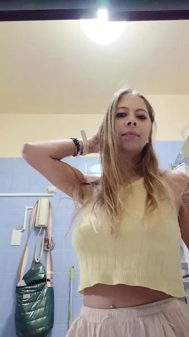 Celes90 from Cam4