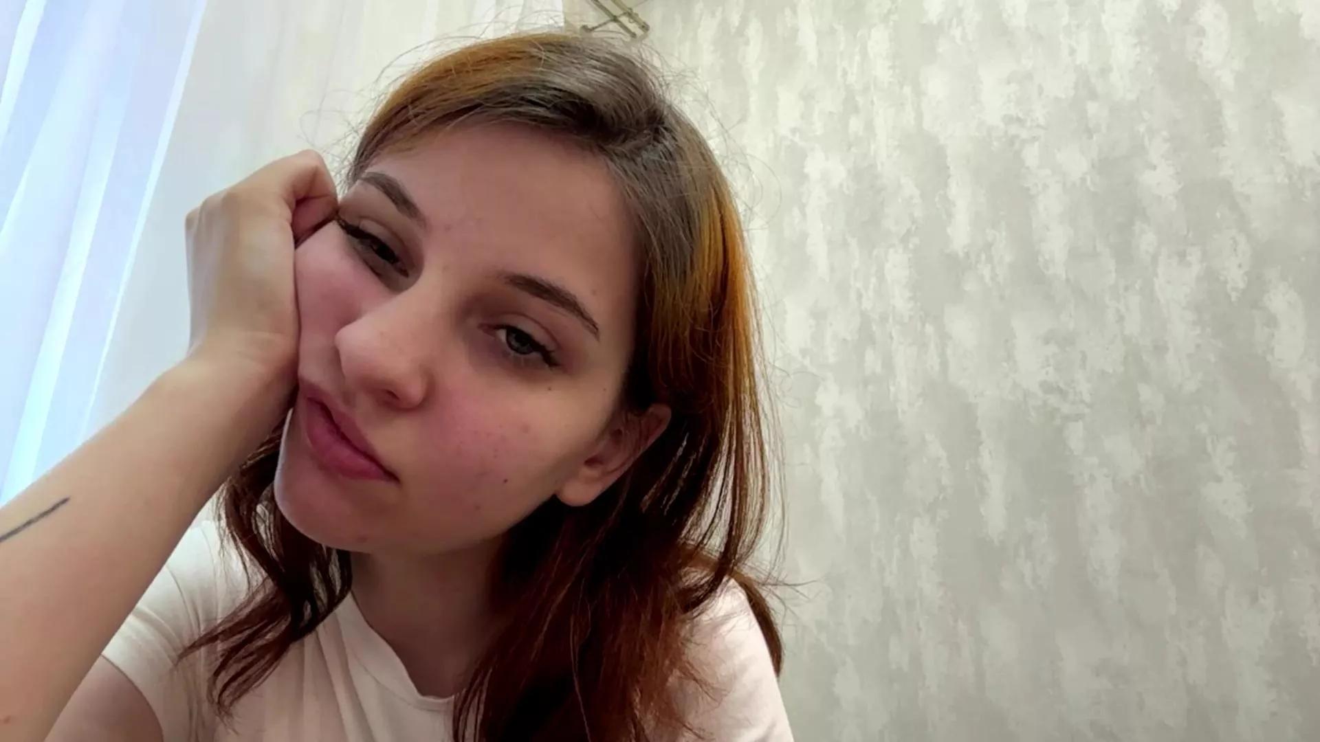 ChanelPollica on Cam4