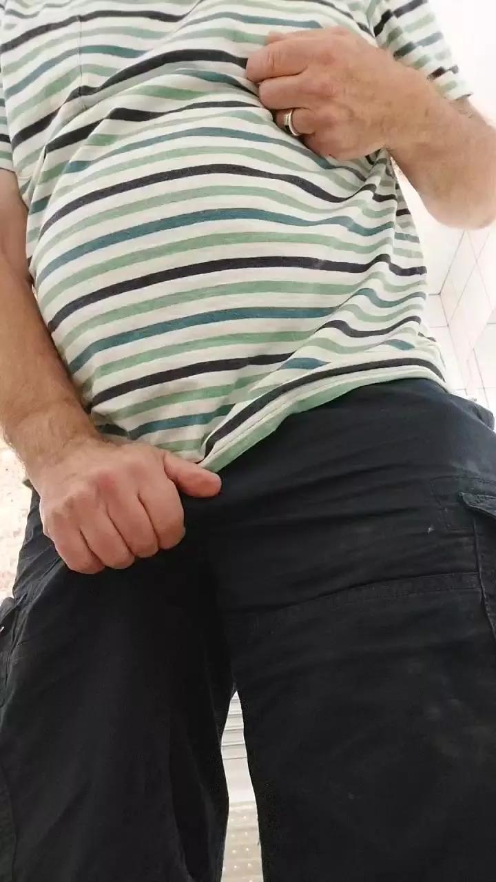 cheekeygeeza61 from Cam4