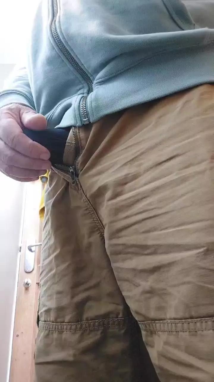 cheekeygeeza61 from Cam4