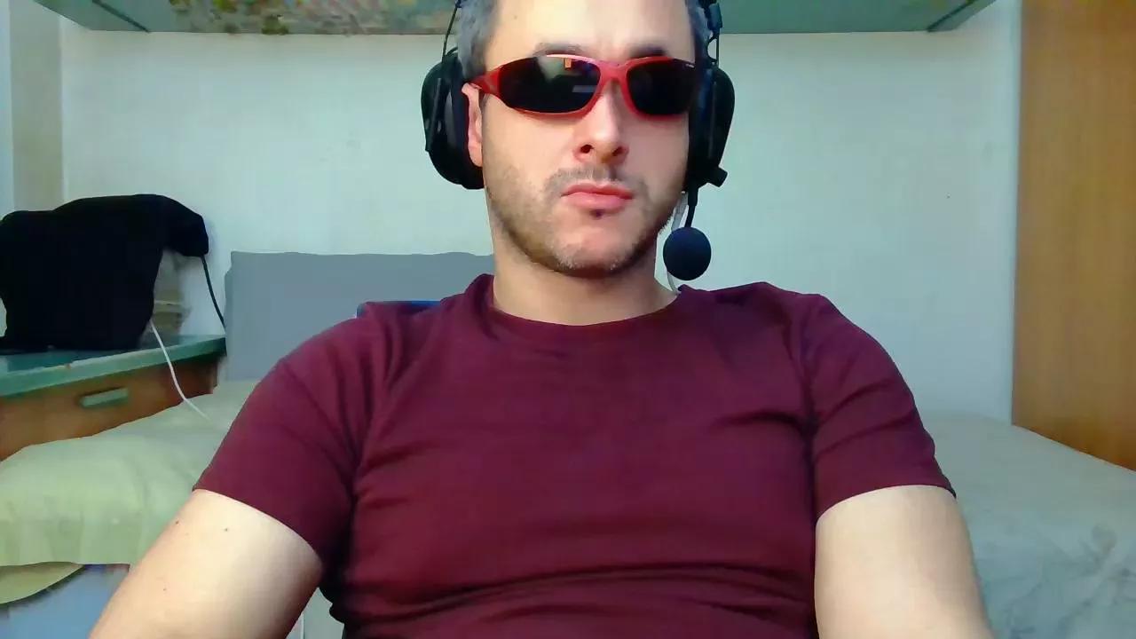 chicocan_87 from Cam4