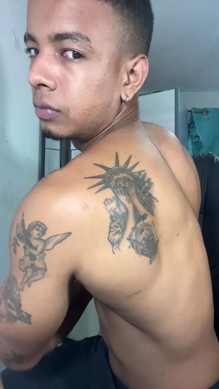 Chris_fendi webcams show profile image 