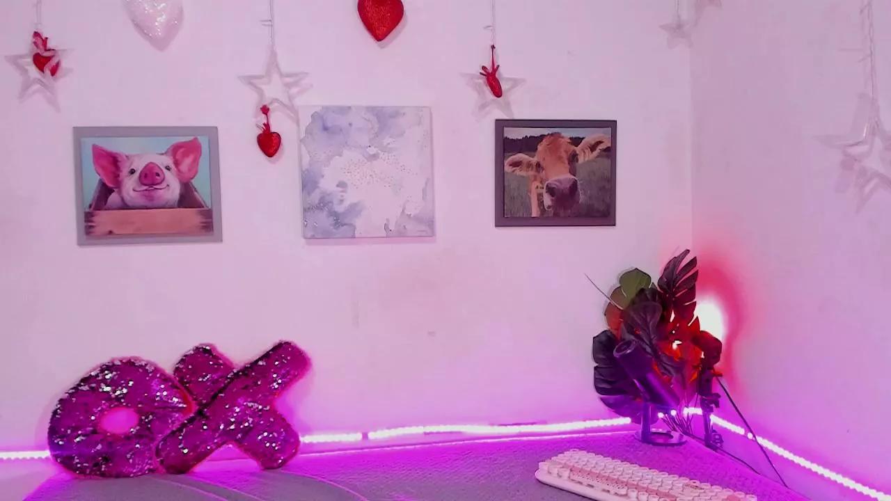 Collins_Daph from Cam4