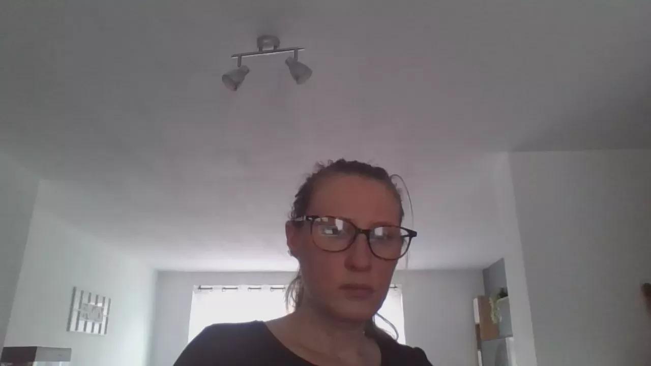 Coquinereb0402 webcams show profile image 